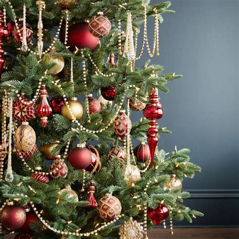 Balsam hill® creates the most luxurious, realistic looking artificial. A Guide to Christmas Tree Ornaments - Balsam Hill ...