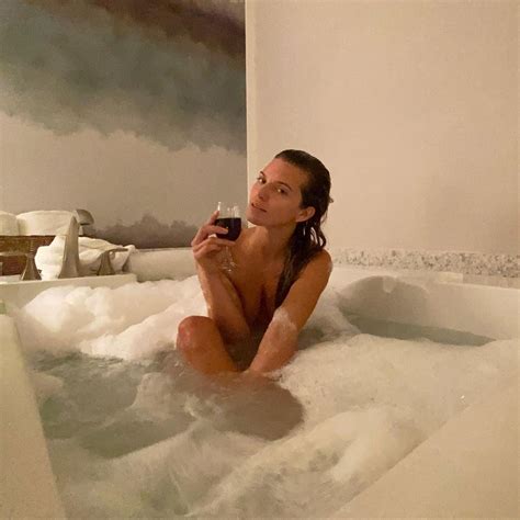 AnnaLynne McCord Nude In Bath Photo