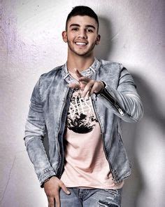 Con muchas ganas de escuchar, cantar y bailar #unavainaloca@mturizomusic… Manuel Turizo | Hotties! | Pinterest | Crushes, Bae and ...