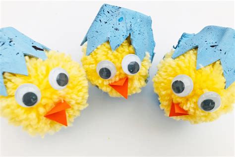 Hatching Chicks Egg Carton Craft Kids Crafts Mas And Pas