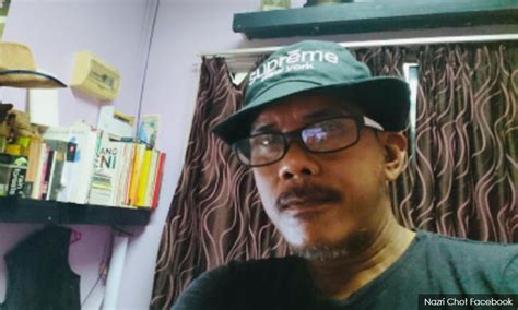 Novel yang berjudul si karismatik charlie wade ini sangat menarik untuk di baca. Nazri Chot si pelukis potret dua Agong
