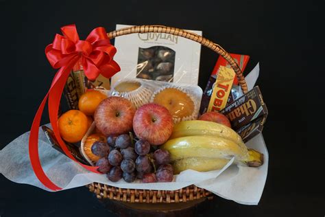 Order chocolate gifts online for delivery to moscow and russia nationwide. Chocolate and Fruit Gift Basket | Flower, Chocolate ...