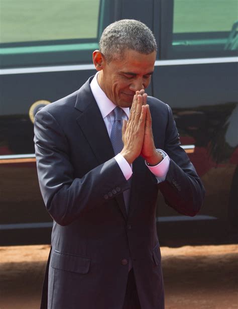 White House Notebook Obamas Presidential Namaste Daily Mail Online