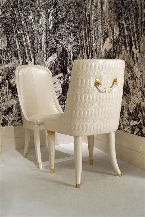We also carry classic italian dining room furniture. Italian Furniture for exclusive and modern design | Luxury ...