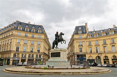 Fileplace Des Victoires Paris 20 August 2015 Wikimedia Commons