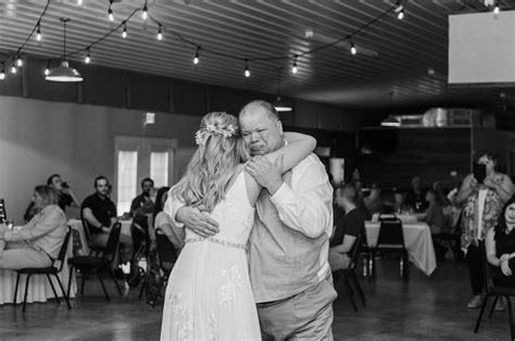 emotional father daughter dance father daughter dance father daughter daughter