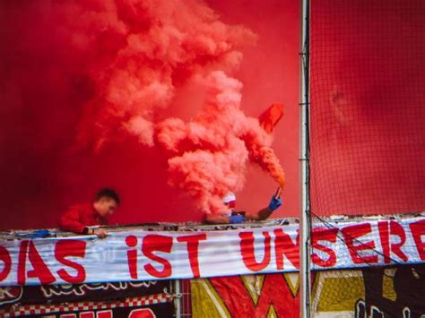 A union berlin fan attacked an israeli player who plays for ingolstadt on twitter, and said that all jews belong in gas chambers. SV Sandhausen - Union Berlin 02.09.2018