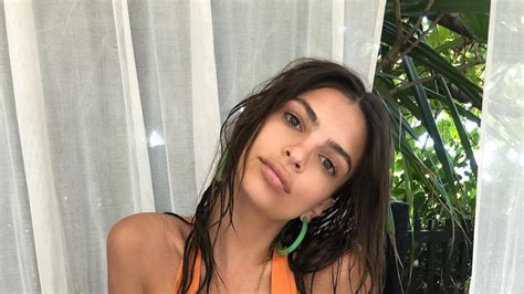 Emily Ratajkowski Says She Was Kicked Out Of A School Dance At Age 13 For Dressing “too Sexy