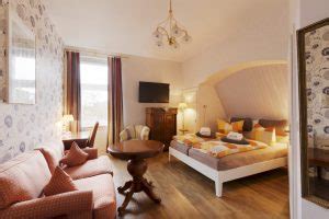 Hotel haus müller is a few minutes' walk from marburg's old town district, the elisabethkirche church, the river lahn, the university, the train station and many bus stops. Hotel Haus Müller | Ein märchenhafter Aufenthalt in Marburg