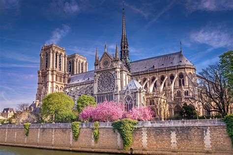 Born hélène aurore alice rizzo on 26 february 1971) is a french singer who came to prominence playing the role of esmeralda in the french musical notre dame de paris. Cathédrale Notre-Dame de Paris, monument national français depuis 856 ans | Seloger