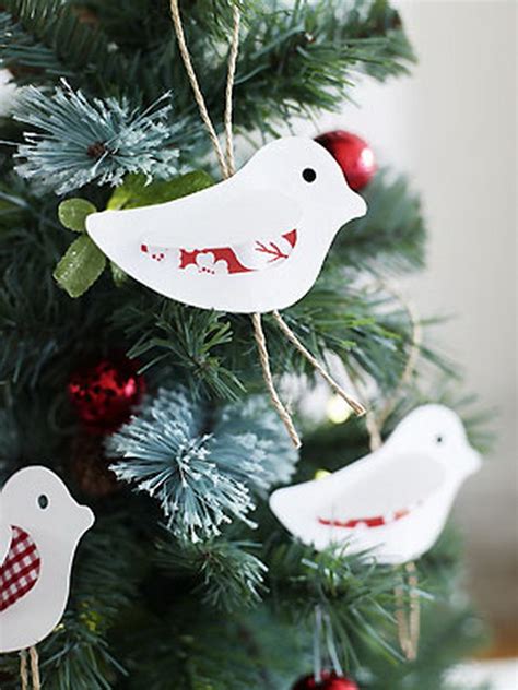 Here's one they're sure to love, since no toddler can resist playing with paper. Pretty Paper Christmas Craft & Decoration Ideas - family ...