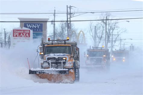 Photos Deadly Blizzard Rages In Us Canada On Christmas Weather News