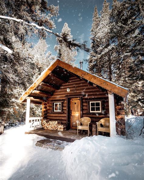 These Cabins Are The Coziest Place To Enjoy A Weekend Getaway In