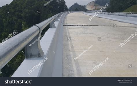 Parapet Hand Railing One Bridge Malaysia ภาพสต็อก 1260988234 Shutterstock