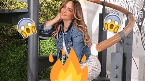 Andrea Legarreta Casi Muestra Los Chones Con Mini Vestido Brillante