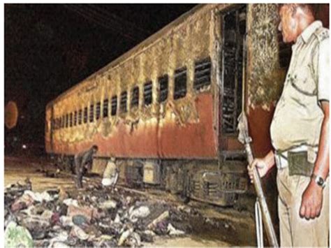 Godhra Verdict Godhra Train Burning Case Gujarat Hc Commutes Death Sentence Of 11 Convicts To