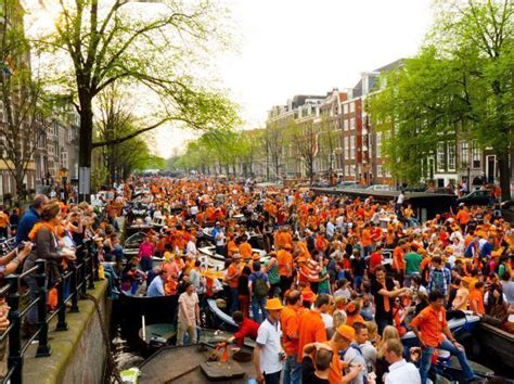 See who's going to king's day (koningsdag) 2021 in amsterdam, netherlands! Koningsdag, le Jour du Roi à Amsterdam