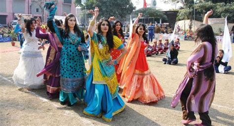 Pakistani Girls College Dance Picture