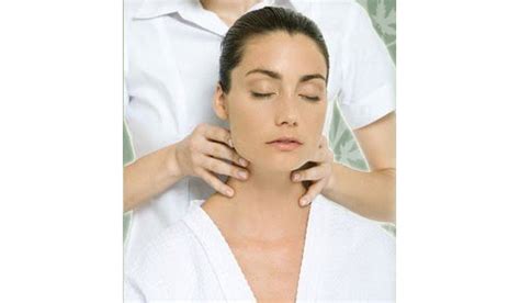 Treat Yourself To A 15 Minute Neck And Shoulder Massage Sa Rural Women