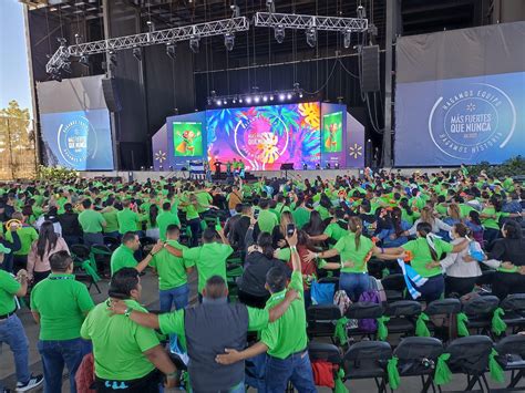 La Expo Walmart en Costa Rica reúne a cientos de proveedores