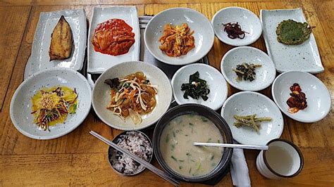 Savory Korean Full Course Meals Gugane Hanjeongsik