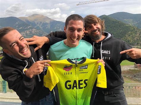 Find out everything you need to know about aleix espargaro. Aleix Espargaró on Twitter: "Os aseguro, que a reirnos y a ...