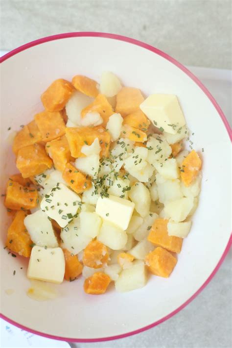 One may also ask, how many red potatoes are in a 5 pound bag? What to Do with 10 Pounds of Potatoes | Frozen meals ...
