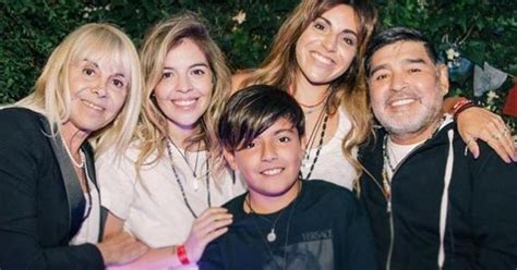 Gianinna Maradona Recordó A Diego Con Una Imagen Retro Junto A Su Nieto