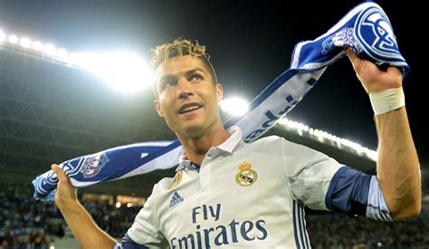 Cristiano ronaldo dos santos aveiro, προφέρεται: "Σεισμός" στο ευρωπαϊκό ποδόσφαιρο - Που πάει ο Κριστιάνο ...