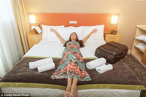 Reddit Users Reveal Their Hotel Horror Stories Daily Mail Online