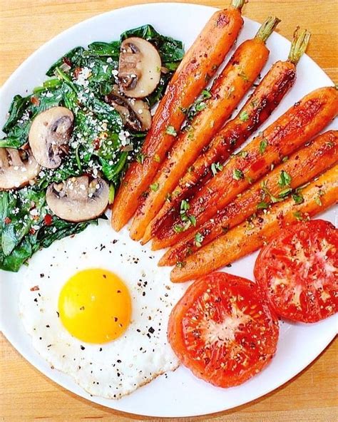 Low Carb Roasted Carrots Egg And Spinach Mushrooms Healthy Breakfast