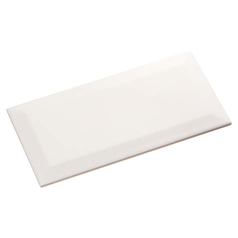 Unsere fliesenfolie ist sowohl für den nassbereich im bad, als auch für den hitzebereich, z. Metro Fliesen Wandfliesen 10 x 20 cm mit Facette Weiß Matt ...