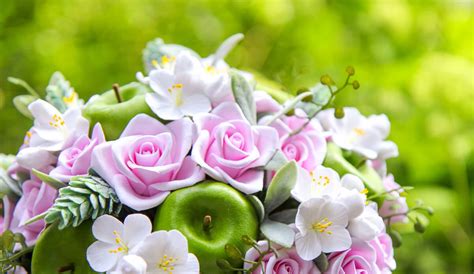 Use our templates to create affordable yet chic, handmade wedding stationery. Apple Blossom Wedding Bouquet - Handmade With Love ...