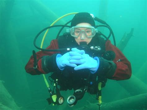 Diver Gets Chemical Burn When Diving • Mares Scuba Diving Blog