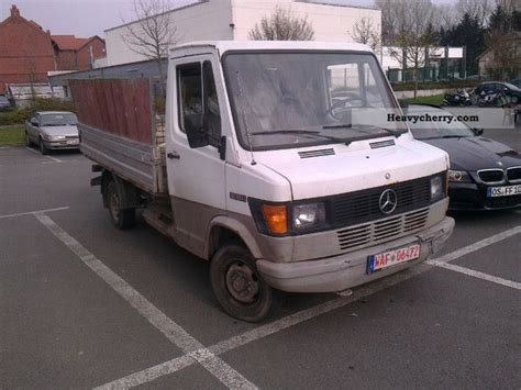 Mercedes Benz 208 1994 Stake Body Truck Photo And Specs