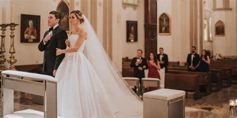 Use custom templates to tell the right story for your business. La boda de Samuel García y Mariana Rodríguez durante ...