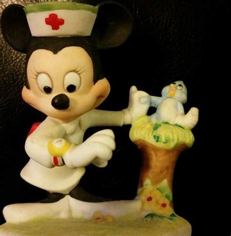 Vintage Wdp Walt Disney Minnie Mouse Nurse Figurine With Injured Bird
