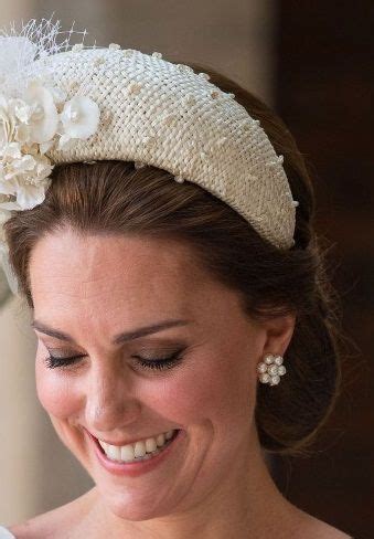 Duchess Of Cambridge Cluster Pearl Earrings Kate And Pippa Kate And