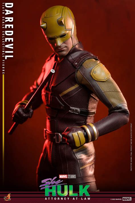 Daredevil Suits Up In Yellow With Hot Toys New She Hulk Release
