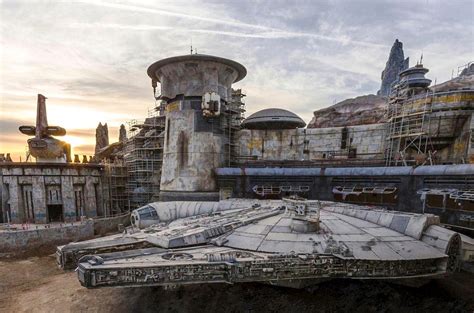 Disney Reveals First Image From Disneylands Star Wars Galaxys Edge