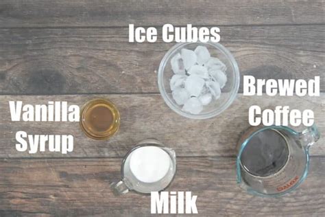 Iced Vanilla Latte Recipe Step By Step Video Whiskaffair