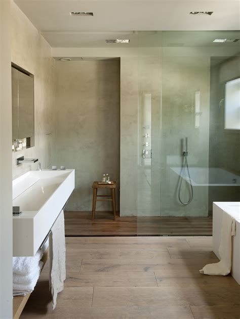 las mamparas de ducha más bonitas de las que coger ideas para decorar tu baño moderno