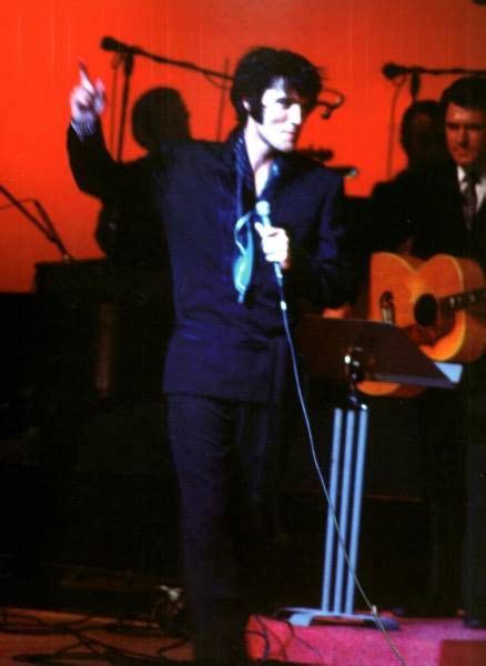 Elvis On Stage At The Las Vegas Hilton In July 1969 Elvis In Concert