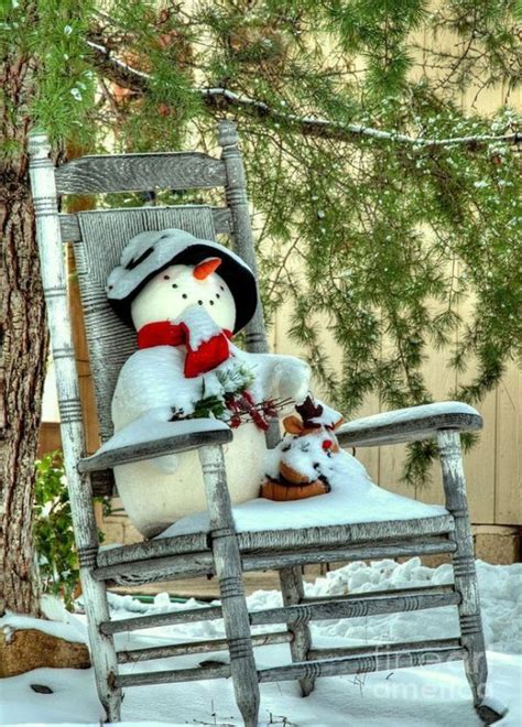 25 Cool Snowman Ideas For Christmas Decorations