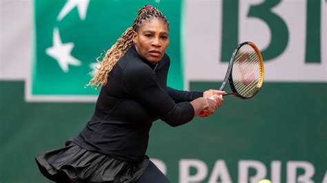 Serena Williams Rafael Nadal Begin French Open With Comfortable Wins