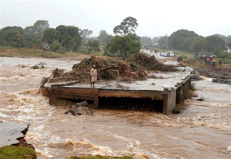 There Is Death All Over Cyclone Idai Toll Rises Above 300