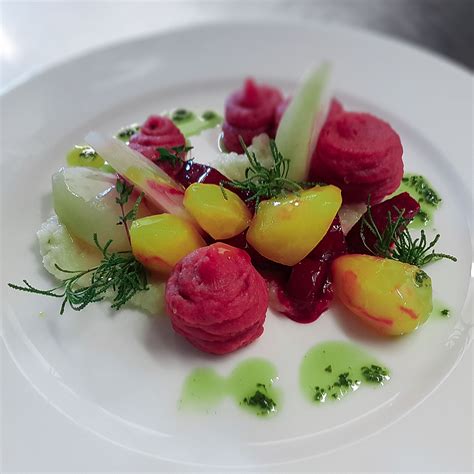 The property, housed in a building dating from 2017, is 3.1 mi from aletsch glacier. Restaurant Haus Eden | Kochschule & Catering | SOHO Innsbruck