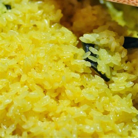Enjoy this new, lighter and healthier option, while maintaining the original taste and aroma. KekwaMerahJambu: Pulut Kuning Kukus | Lemak, Beras, Ayam
