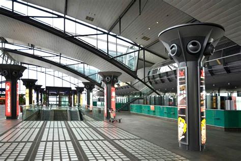 Der flughafen zürich ist das zuhause von swiss. MDM Online: Location Guide