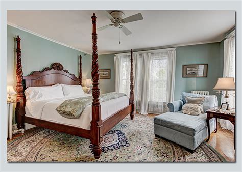 Is a tapestry garden guest house located near the city center? Deluxe King Room 2 | Tapestry House
